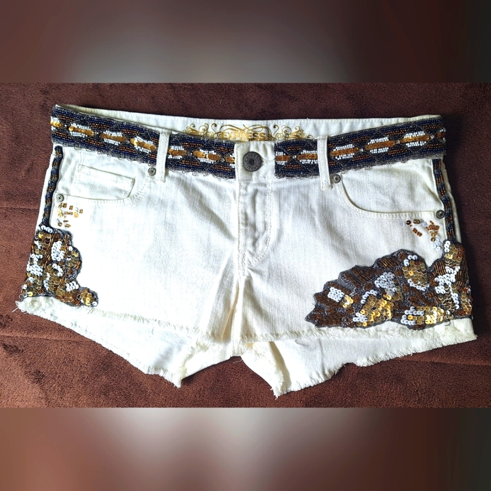 express jeans low cut denim white short beaded  size 6